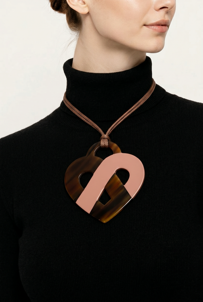 Pendentif corne rose ancien, vue de face - Trendy's Jewels