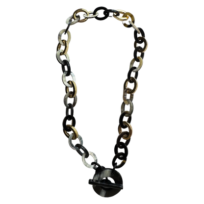 Collier maillons corne multicolore, vue rapprochée - Trendy's Jewels