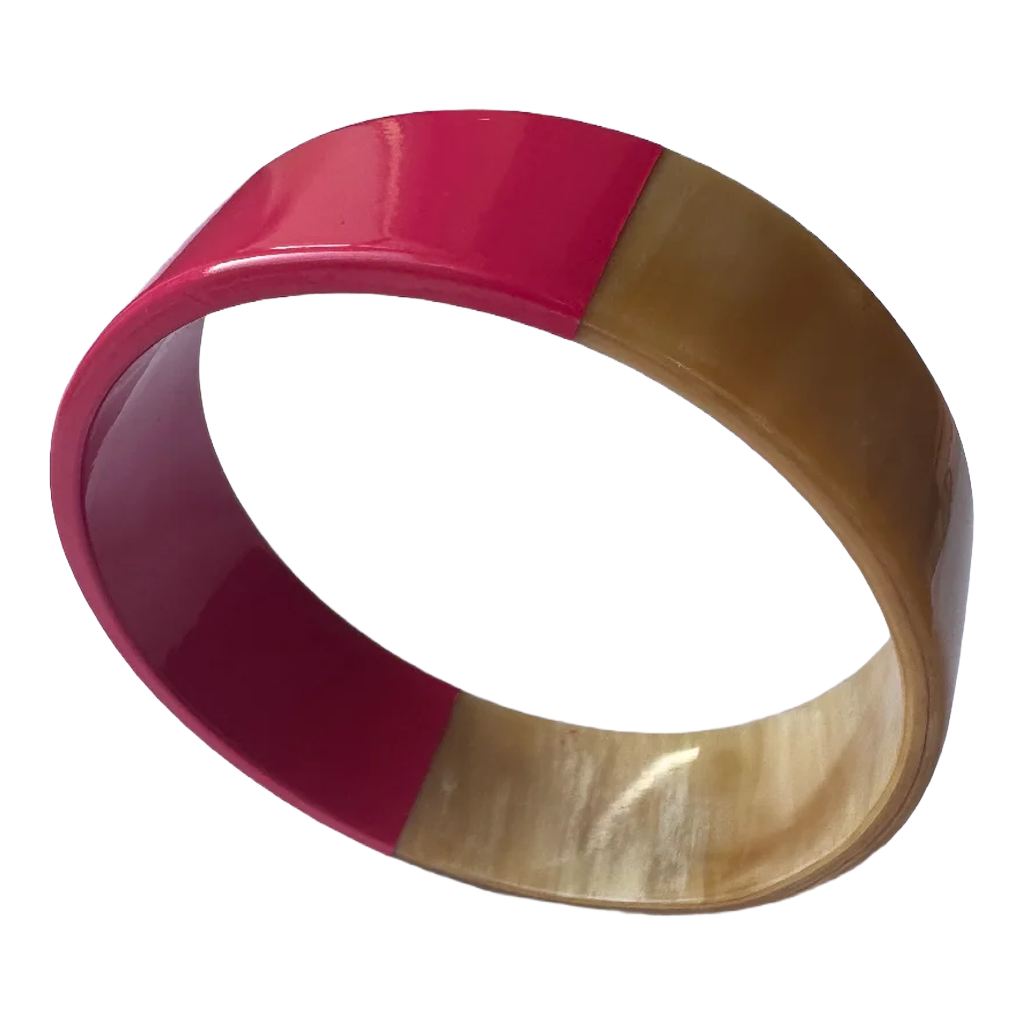 Bracelet corne rose fuchsia, fond blanc - Trendy's Jewels