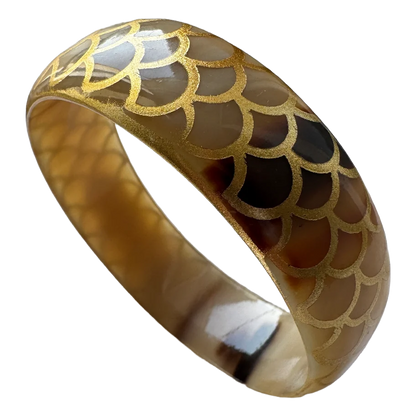 Détail corne naturelle vernis ivoire, vue rapprochée - Trendy's Jewels