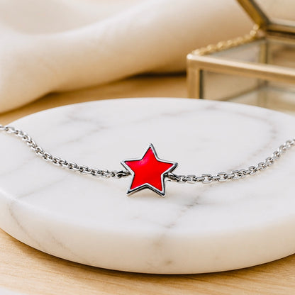 Bracelet enfant argent étoile porté au poignet - Trendy's Jewels