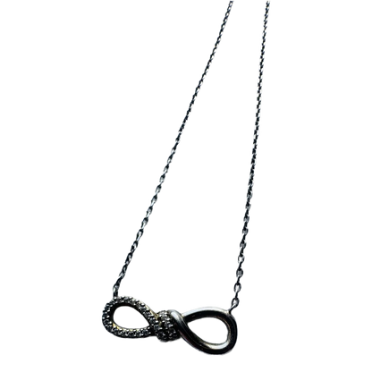 Détail pendentif infini micro-serti zircons argent - Trendy's Jewels