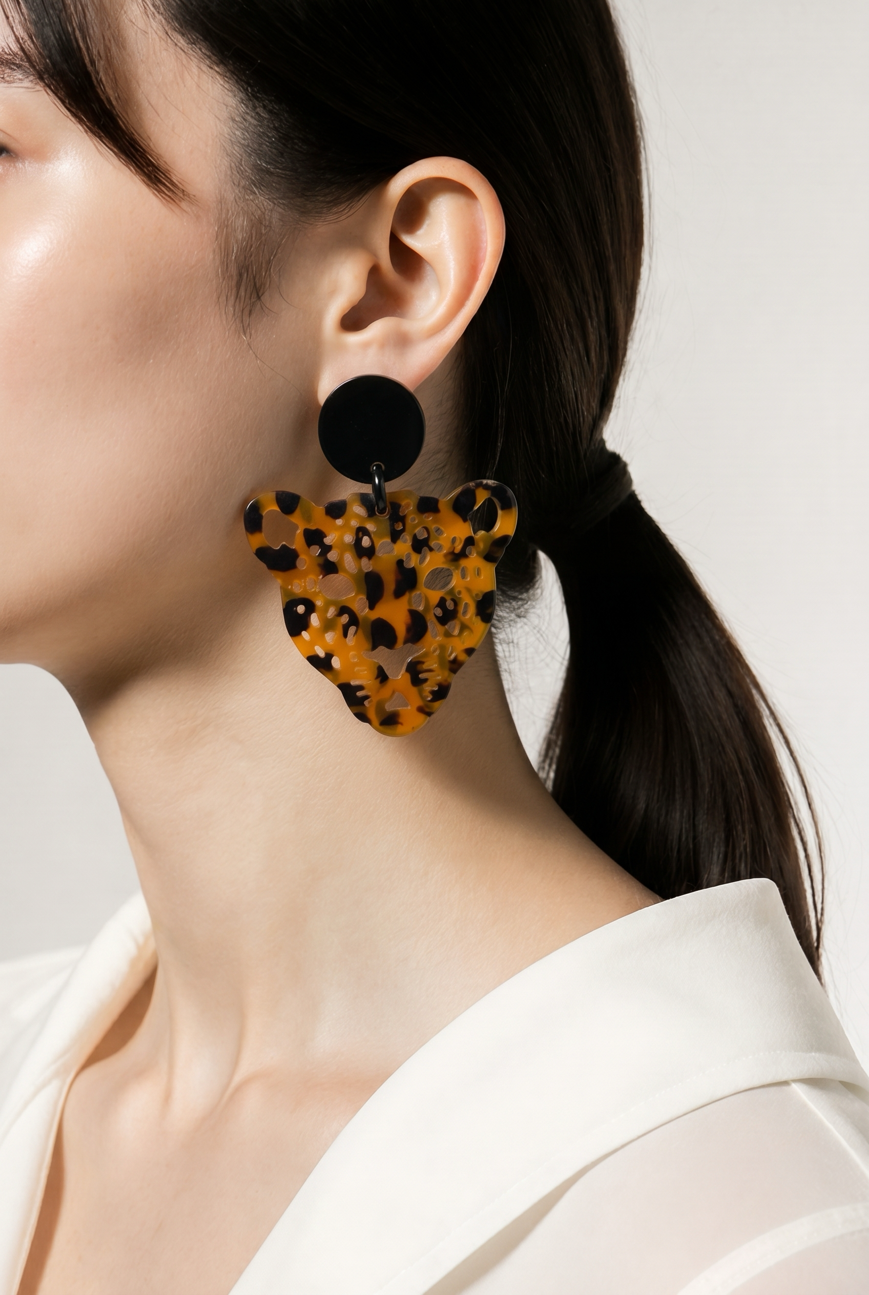 Boucles d'oreilles corne naturelle Collection Léo noir et orange graphiques - Trendy's Jewels